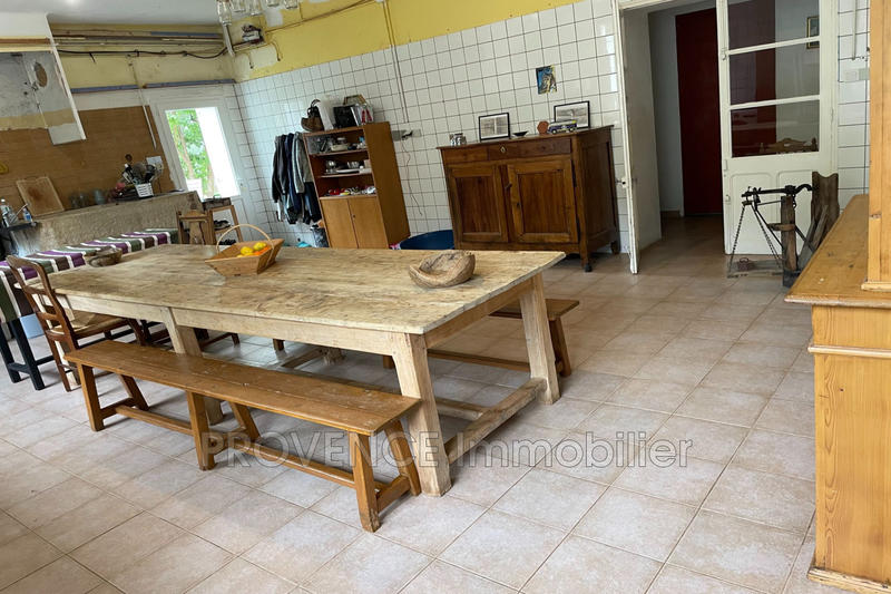 Bastide - 790 m² - 24 pièces