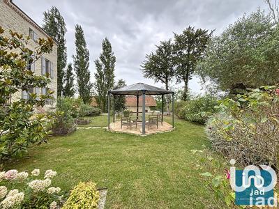 Maison - 872 m² - 22 pièces