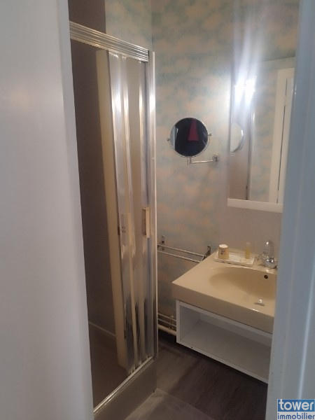 Local commercial - 1 088 m² - 1 pièce