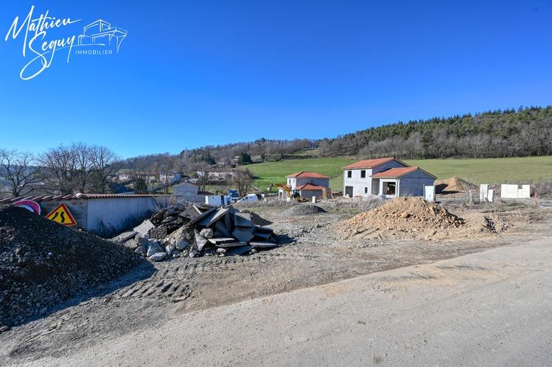 Terrain constructible - 807 m²