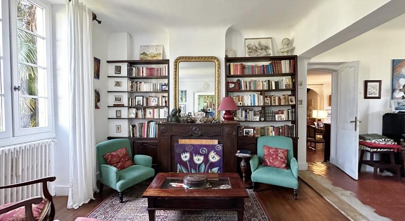 Maison de maîtres - 390 m² - 13 pièces