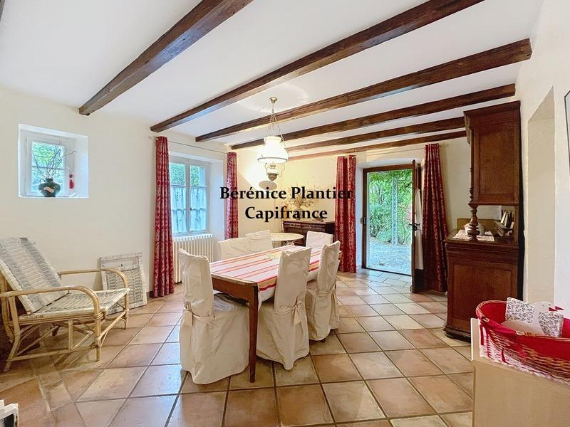 Maison - 246 m² - 7 pièces