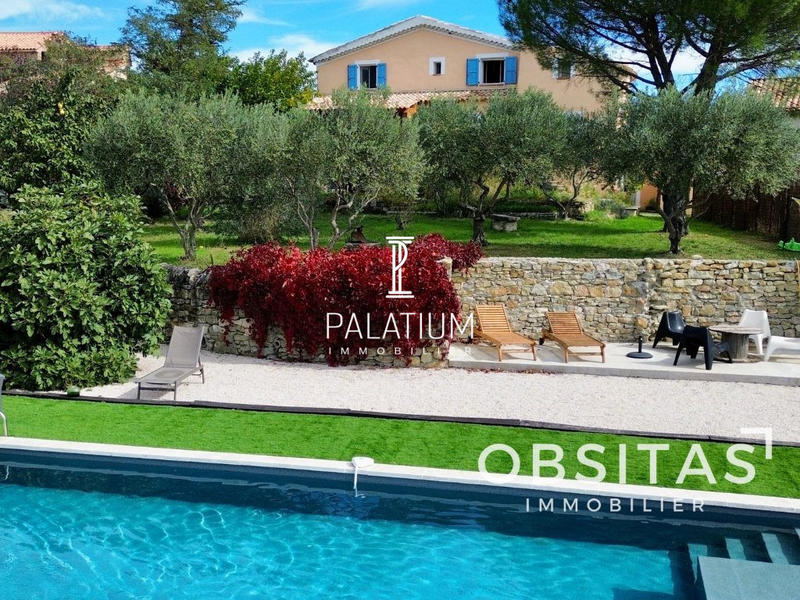 Maison - 195 m² - 6 pièces