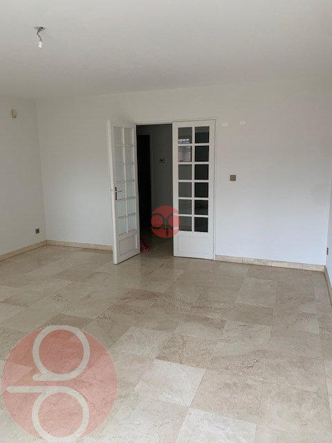Appartement - 77 m² - 3 pièces