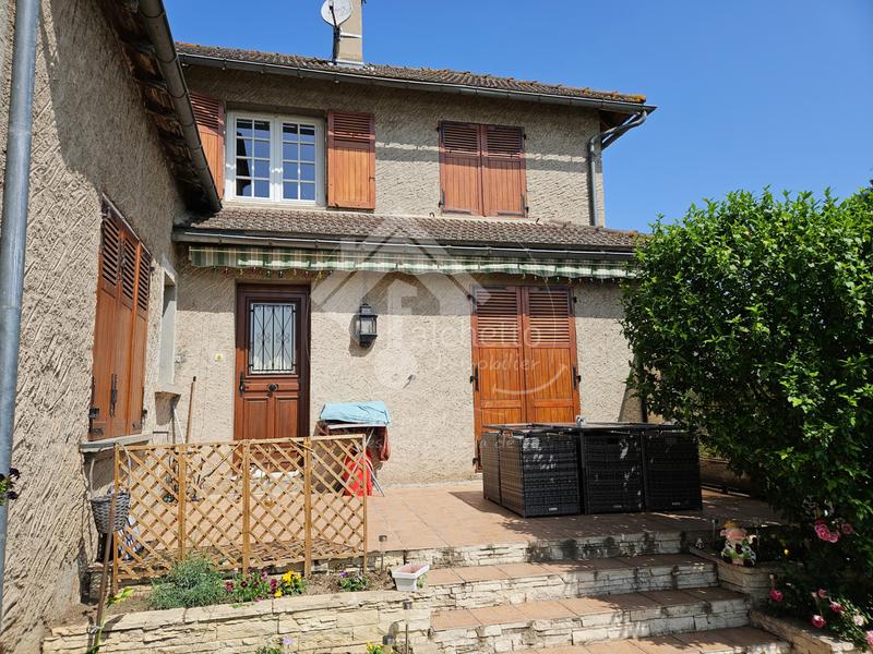 Propriété - 298 m² - 8 pièces