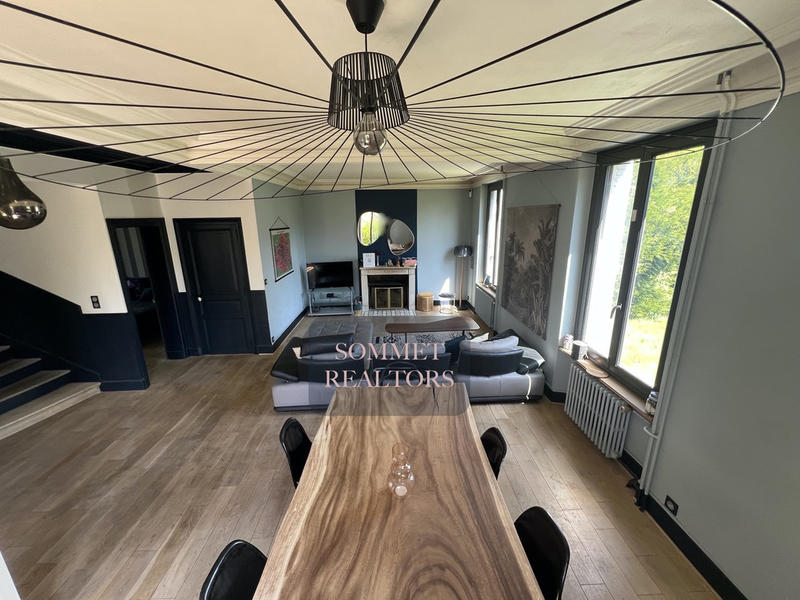 Propriété - 155 m² - 8 pièces