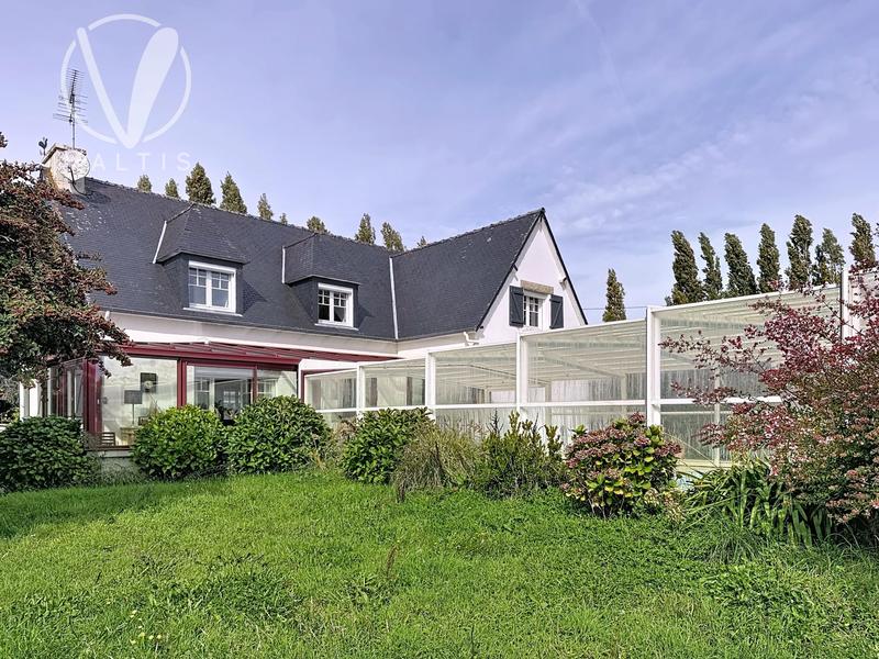 Maison - 193 m² - 7 pièces