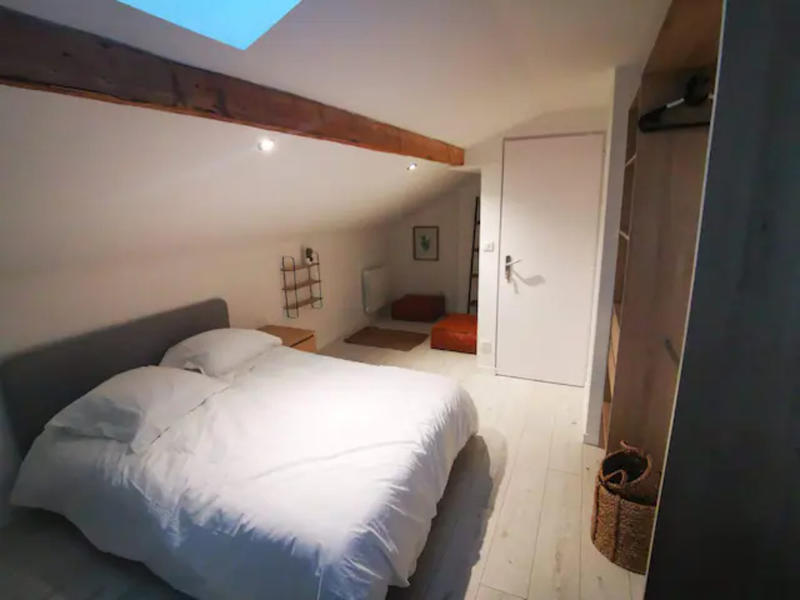 Chambre - 124 m² - 1 pièce