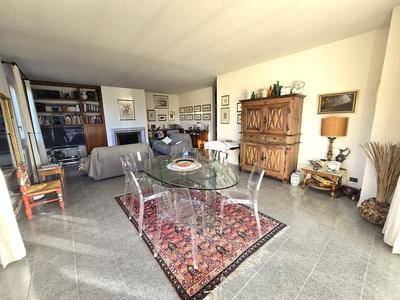 Maison de maîtres - 200 m² - 7 pièces