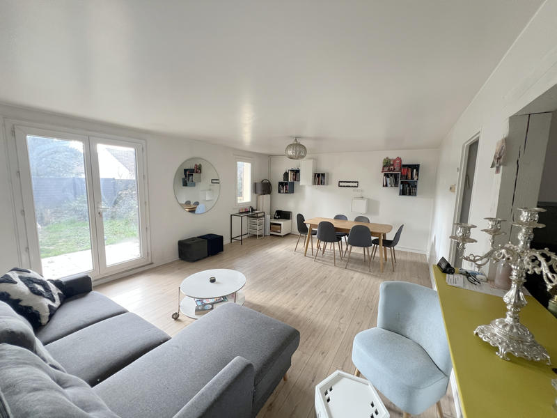 Maison - 90 m² - 5 pièces