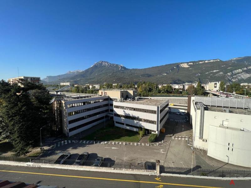 Appartement - 110 m² - 5 pièces