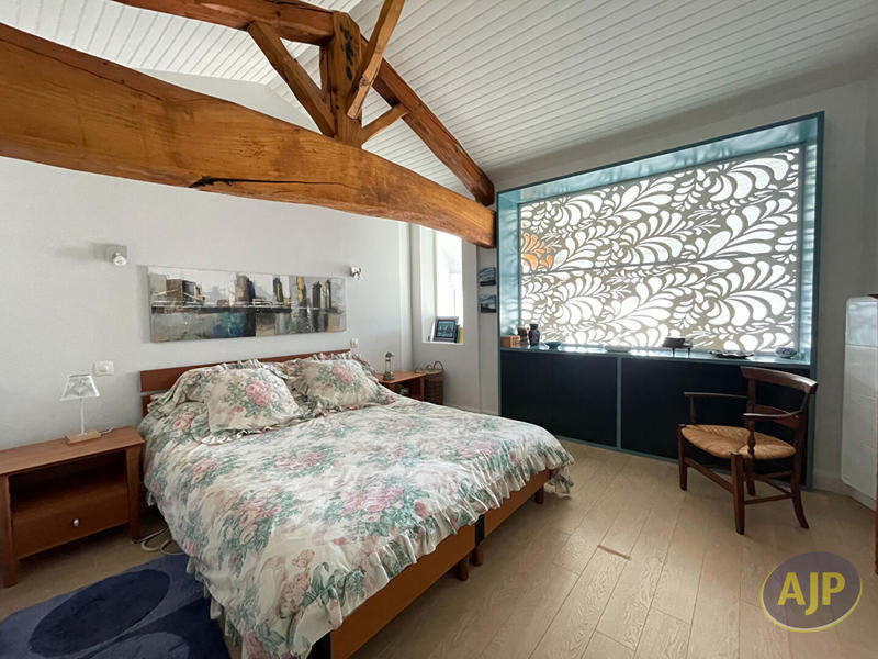 Appartement - 128 m² - 4 pièces