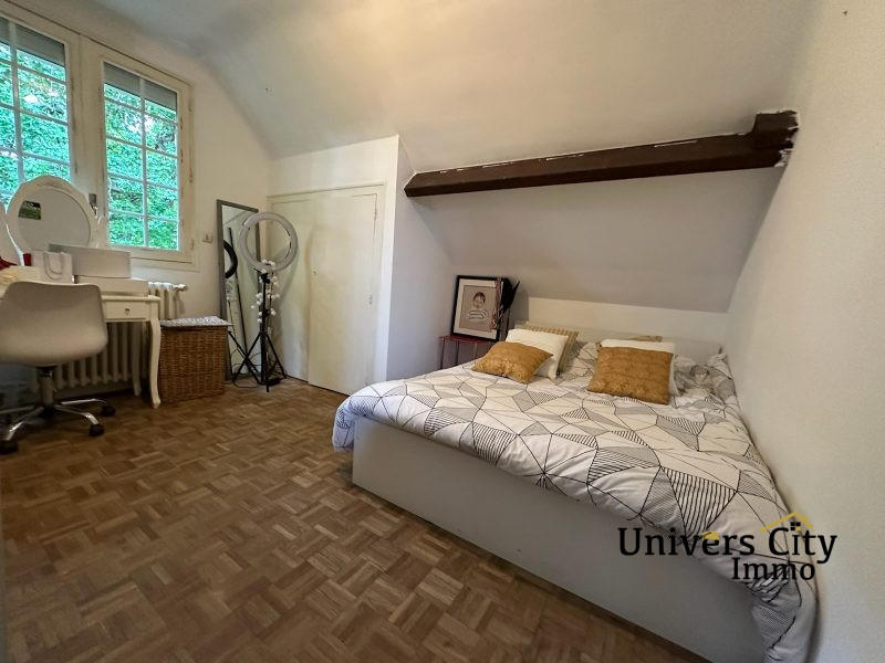 Maison - 172 m² - 7 pièces