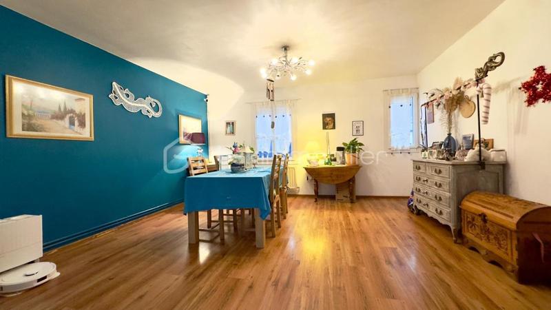 Maison - 168 m² - 8 pièces