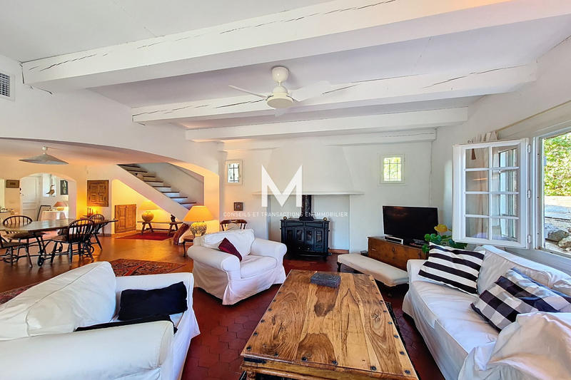 Maison - 180 m² - 7 pièces