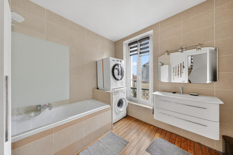 Maison - 115 m² - 6 pièces