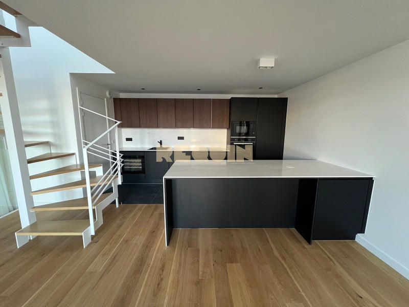 Appartement - 94 m² - 5 pièces