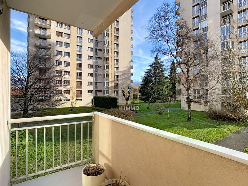 Appartement - 98 m² - 5 pièces