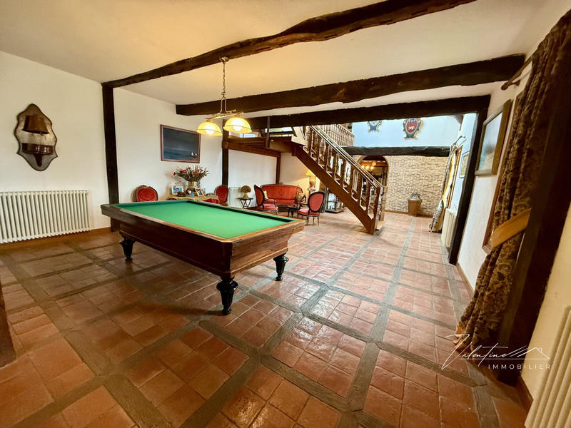 Maison - 322 m² - 7 pièces