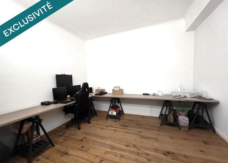 Maison - 237 m² - 8 pièces