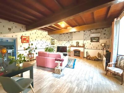 Maison - 353 m² - 12 pièces