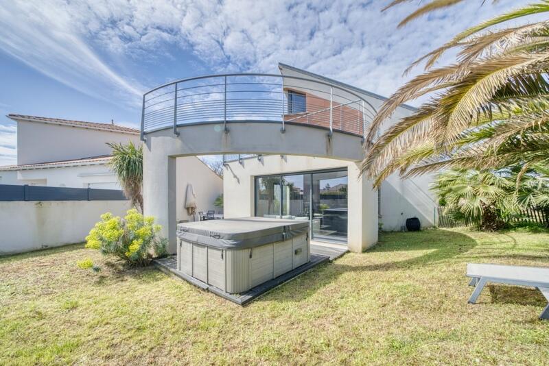 Maison - 111 m² - 4 pièces