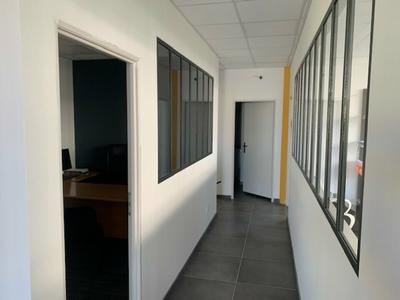 Local commercial - 220 m²