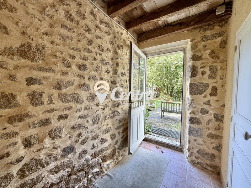 Maison - 275 m² - 13 pièces