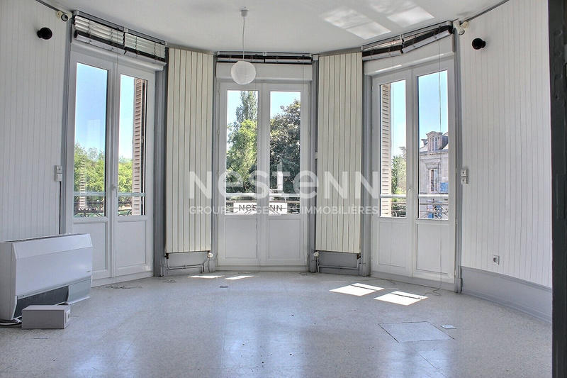 Appartement - 120 m² - 7 pièces