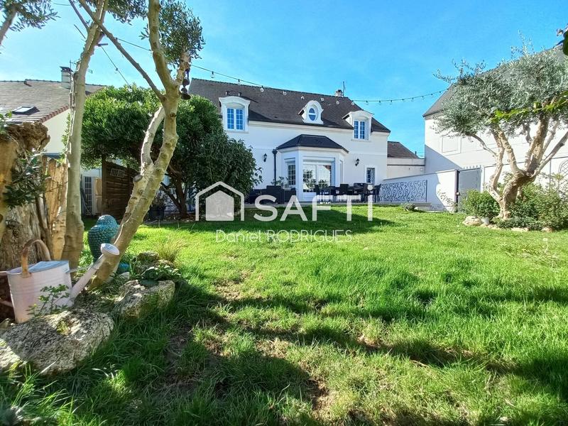 Maison - 197 m² - 8 pièces