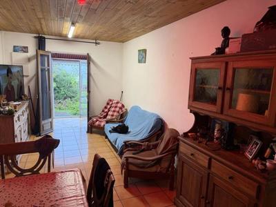 Maison - 75 m² - 5 pièces