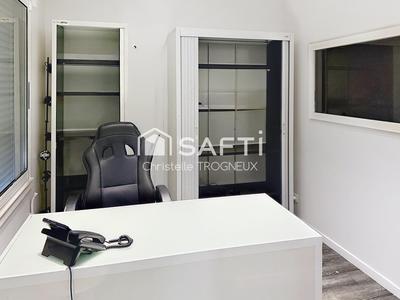 Local commercial - 92 m² - 4 pièces