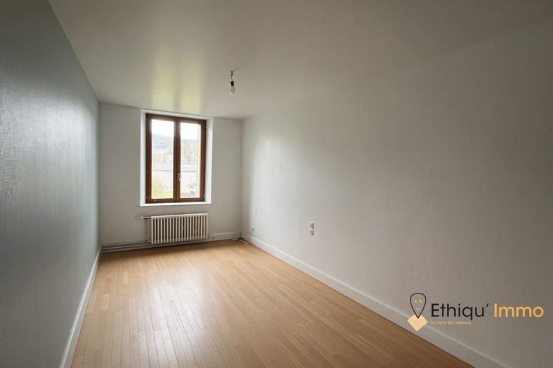 Maison - 500 m² - 6 pièces