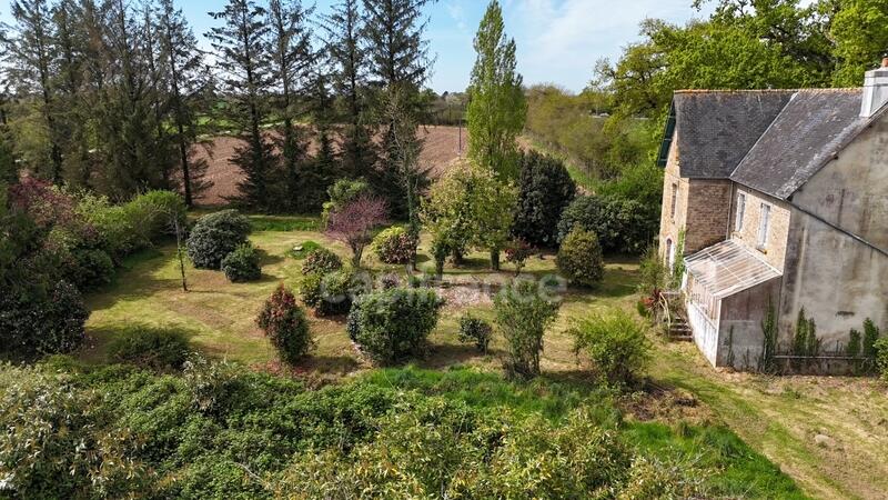 Propriété - 111 m² - 6 pièces