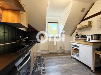 Appartement - 120 m² - 5 pièces