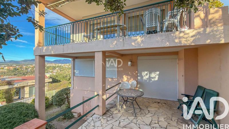 Maison - 202 m² - 8 pièces