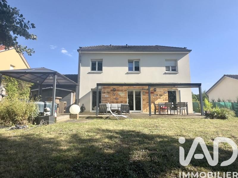 Maison - 140 m² - 6 pièces