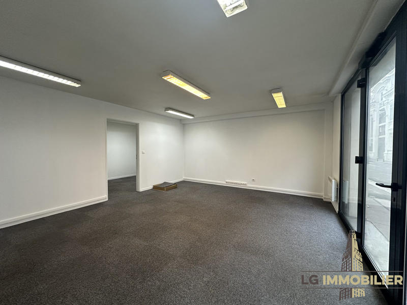 Bureau - 77 m² - 3 pièces