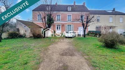 Maison - 205 m² - 7 pièces