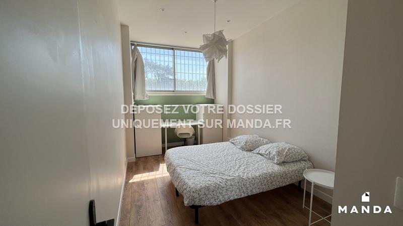 Chambre - 12 m² - 5 pièces