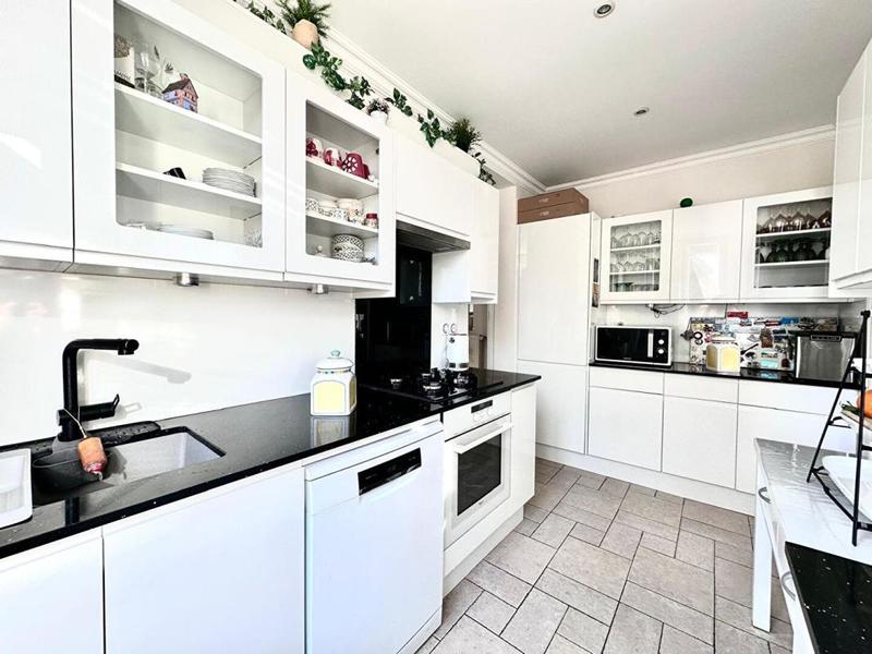 Maison - 122 m² - 6 pièces