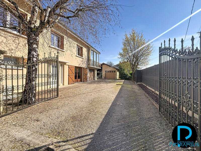 Maison - 110 m² - 5 pièces