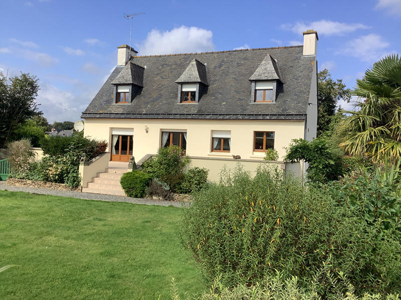 Maison - 152 m² - 8 pièces