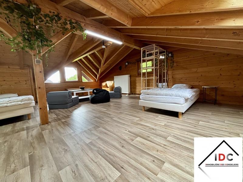 Châlet - 116 m² - 5 pièces