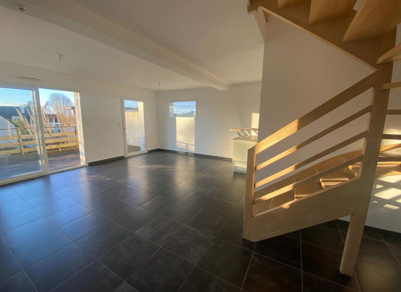 Maison - 90 m² - 5 pièces