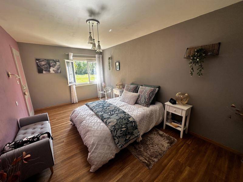 Maison ancienne - 211 m² - 6 pièces