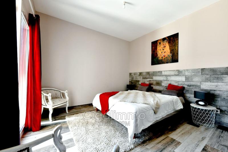 Villa - 215 m² - 5 pièces