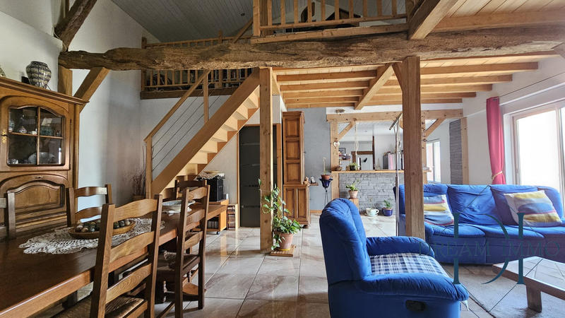 Maison - 291 m² - 10 pièces