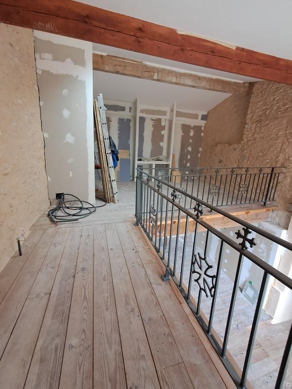 Maison de village - 238 m² - 9 pièces