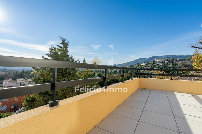 Appartement - 83 m² - 3 pièces